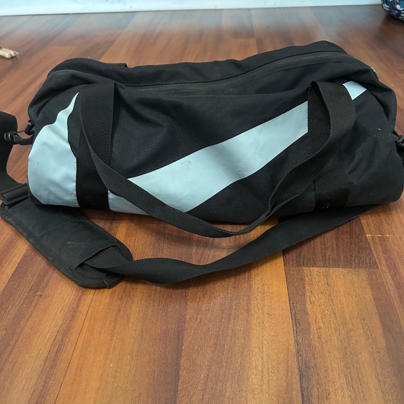 Nike Small duffel - Picture 1 of 6